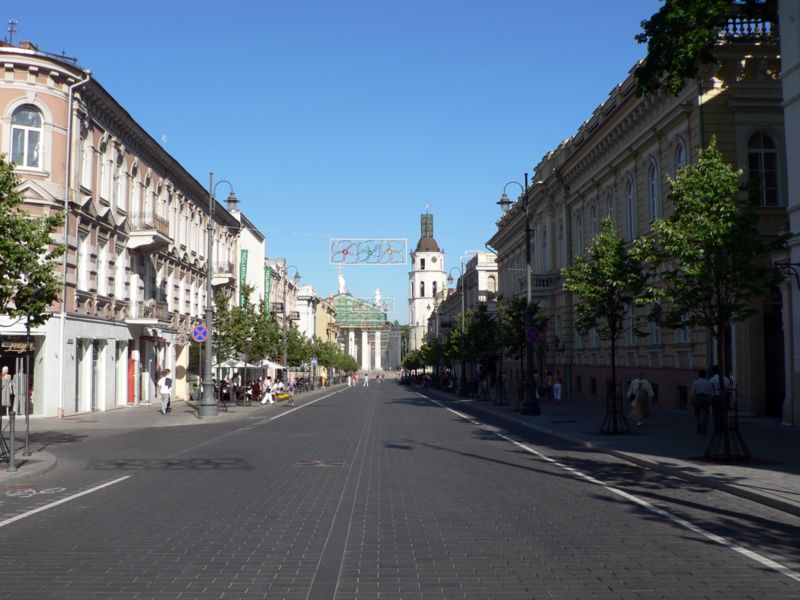 Gedimino Prospektas  paradgatan i Vilnius